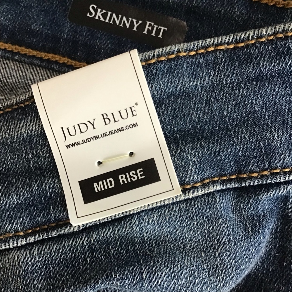 Judy Blue Dark Wash Distressed Skinny Crop Jeans - Picture 6 of 11